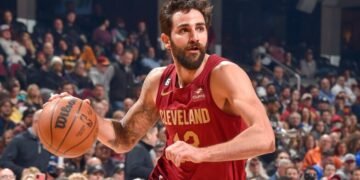 Citing mental health, Ricky Rubio taking break from basketball