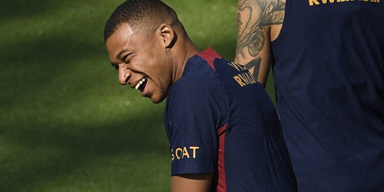 Crucial weeks for Mbappe, Al Khelaifi makes feelings known