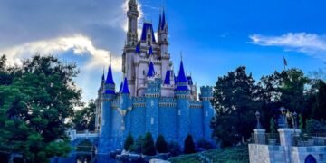 Disney World to CLOSE Water Park and Mini Golf as Hurricane Idalia Approaches