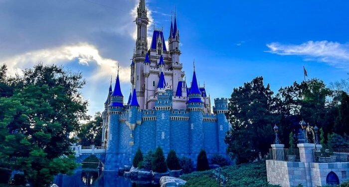 Disney World to CLOSE Water Park and Mini Golf as Hurricane Idalia Approaches