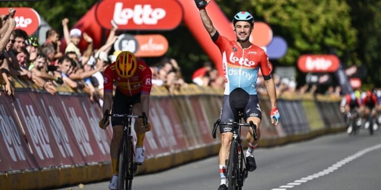 Druivenkoers-Overijse: Victor Campenaerts outsprints Rasmus Tiller for the win