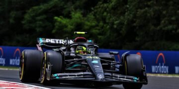 Hamilton admits to 'stressful' first year alongside Russell