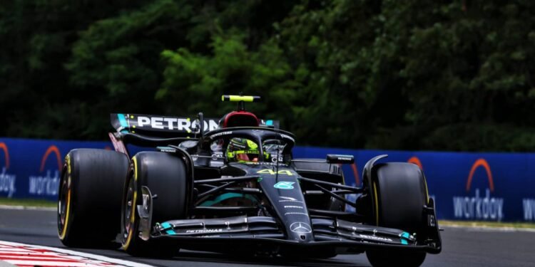 Hamilton admits to 'stressful' first year alongside Russell