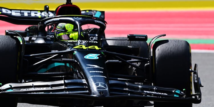 Hamilton still has 'unfinished business' at Mercedes