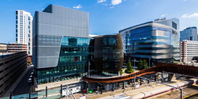 Photos: King Husky, move-in and taekwondo