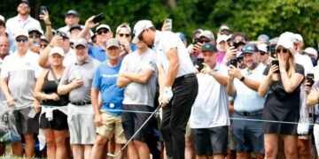 A Rickie Fowler key chipping tip for amateurs? It features your weight