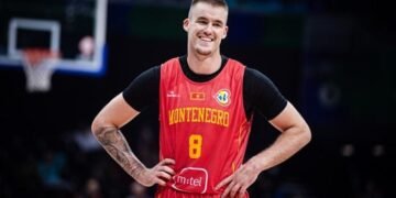 Bayern picks up Dino Radoncic