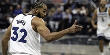 Derek Willis can still call his Kentucky teammate Karl-Anthony Towns