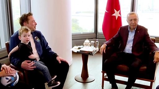 Elon Musk woos world leaders, courting controversy