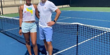 Fissette Stops Coaching Zheng Qinwen to Reunite with Naomi Osaka