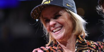 LSU’s Kim Mulkey to become highest-paid women’s basketball coach with reported 10-year, $32 million deal
