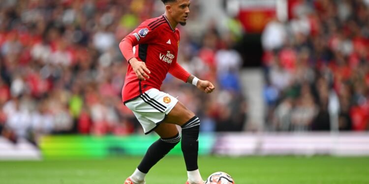 Many Man United stars have now got involved in the Ten Hag/Sancho row