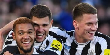 More problems for Erik ten Hag and Man United as manager admits having no idea about the return date of important ace