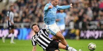 Newcastle fans celebrate late tackle by Paul Dummett against Man City