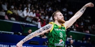 Olympiacos officially signs Ignas Brazdeikis