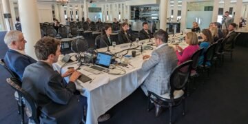 Road safety inquiry warned of risks faced by cyclists, student drivers at hearing in country Victoria