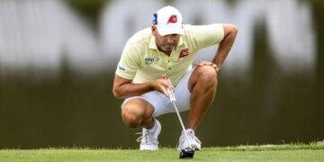 Sergio Garcia among leaders at LIV Chicago; Brooks Koepka one shot back