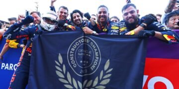 Verstappen's Japan victory hands Red Bull constructors crown