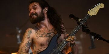 Which celebrities support Glasgow Rangers?