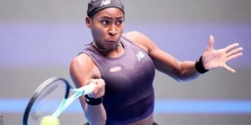 China Open: Coco Gauff sets up Iga Swiatek semi-final by beating Maria Sakkari