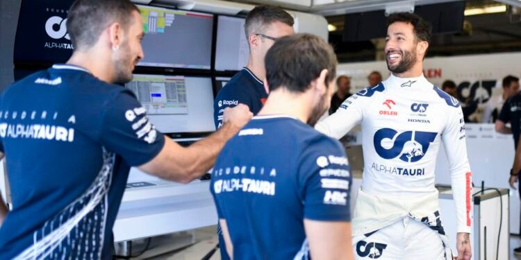 Daniel Ricciardo’s broken hand ‘a lot worse than it first seemed’ as he opens up on recovery ahead of Austin comeback