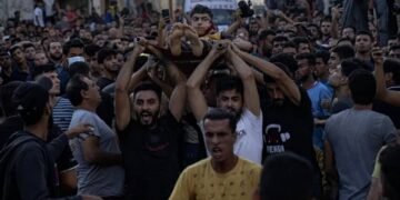 Israel bombs underground tunnels as ground troops move into Gaza – National