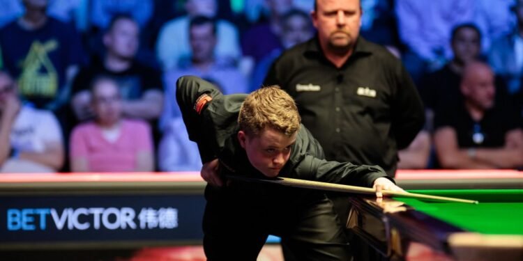 Lucky Luca Avoids Moody Upset