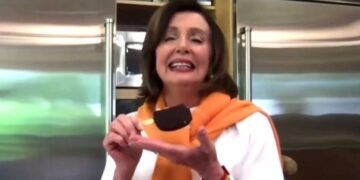 Nancy Pelosi recalls a time she met a fan at a Warriors game