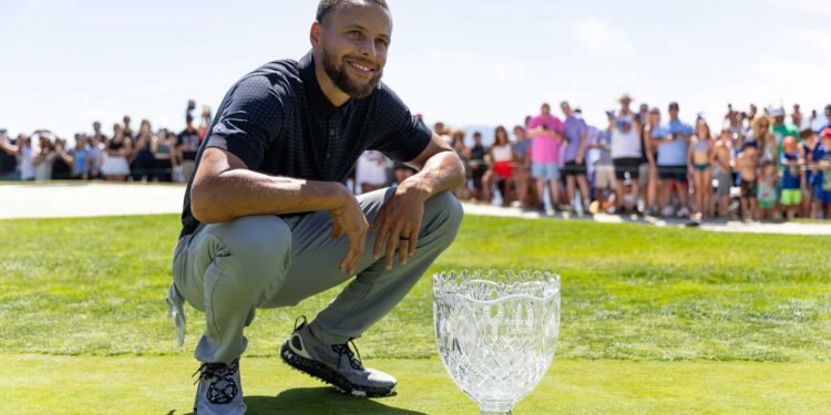 Newest team in Tiger Woods’ golf league funded by basketball royalty