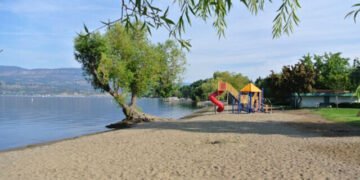 Swimming advisory lifts for Kelowna’s Rotary Beach – Kelowna News