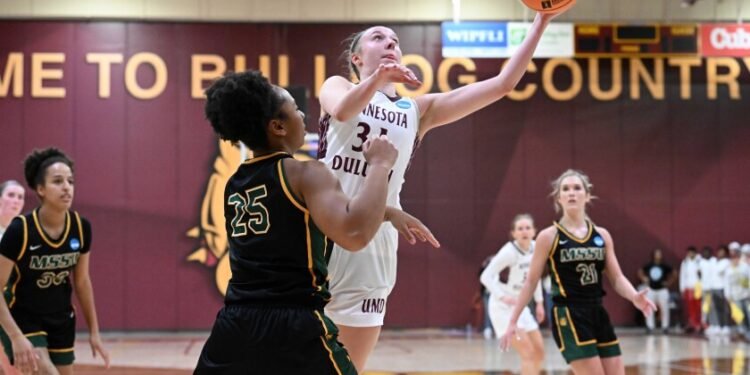 Where are the UMD basketball teams picked to finish in the NSIC? – Duluth News Tribune