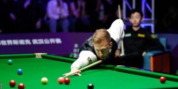 Wuhan Open: Judd Trump to face Ali Carter in final