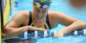 13 Thoughts Every Swimmer Has During Practice