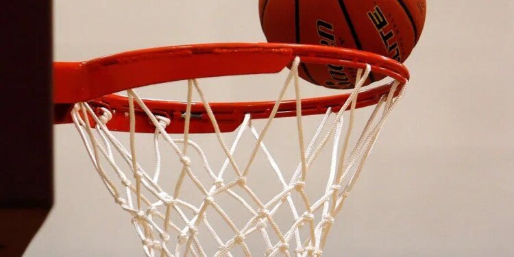 Area Basketball Teams Back in Action After Thanksgiving Holiday