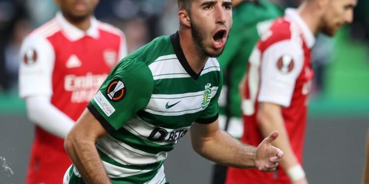 Arsenal match postponed after bus turns up in wrong town