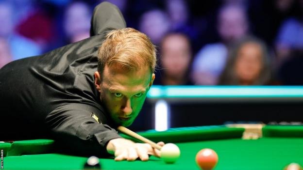 Champion of Champions: Judd Trump overcomes Shaun Murphy to reach semi-finals