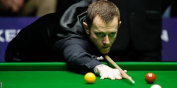 Champion of Champions: Mark Allen beats Jimmy White 4-1 in opener