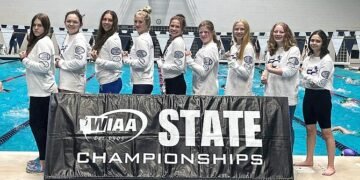 Cruiser swim team shines at district meet