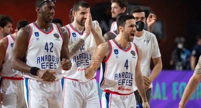 Derek Willis undergoes surgery, to miss six to eight weeks