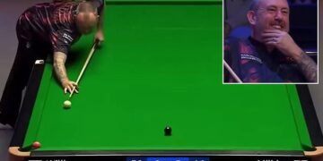 Fans laud Welsh snooker star Mark Williams for ‘shot of the year’