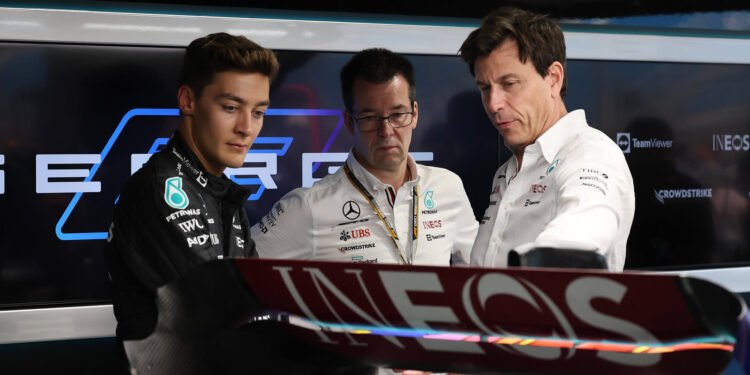 Mercedes F1 CTO Mike Elliott leaves Brackley squad