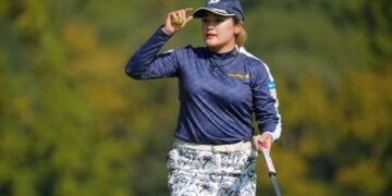 Shiho Kuwaki, Nasa Hataoka share 2-stroke lead in Japan