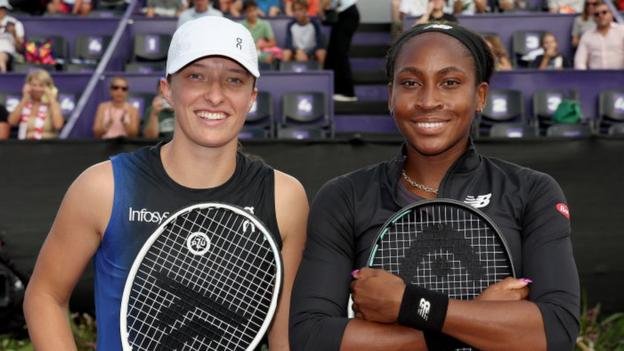 WTA Finals: Iga Swiatek beats Coco Gauff in Cancun group stage