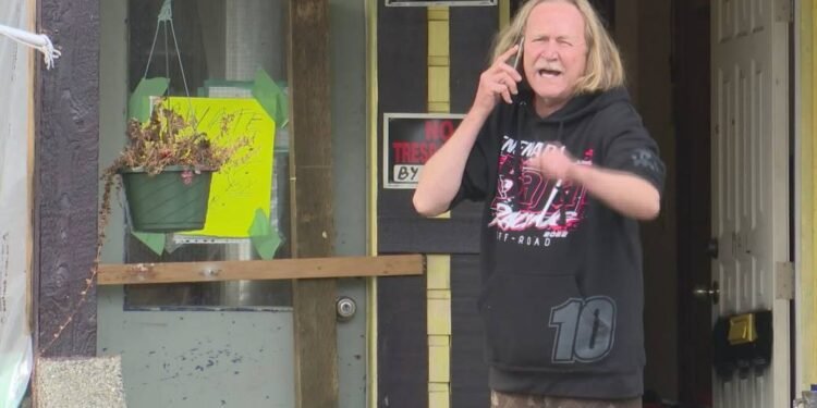 ‘I’m out $30,000’: Petition launched by B.C. landlords says laws favour tenants