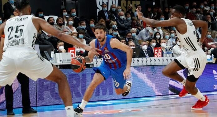 Barcelona stays unbeaten at home with a win against Fenerbahce