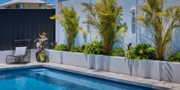 Deciding On The Details Of Your Fibreglass Pool