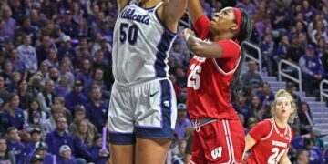 NCAAW: Lee continues dominant low-post play for Kansas State Wildcats