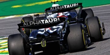 Tsunoda learning ‘quite a lot of things’ from Ricciardo