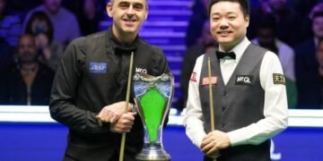 UK Championship 2023: Ronnie O’Sullivan & Ding Junhui share spoils in hard-fought opening to final