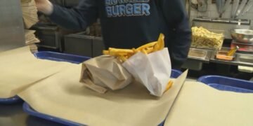 B.C. business decries ‘money grab’ to make pandemic patio permanent – BC